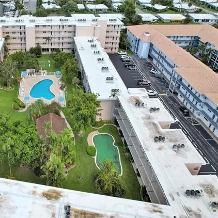 Image 9 - 3355 Southeast 15th Street, Lauderdale-by-the-Sea, Broward County, FL 33062, USA - Condo for sale