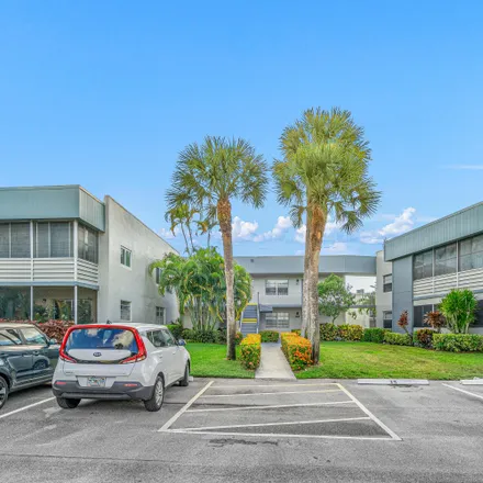Buy this 1 bed condo on 253 Piedmont Trail in Kings Point, Palm Beach County