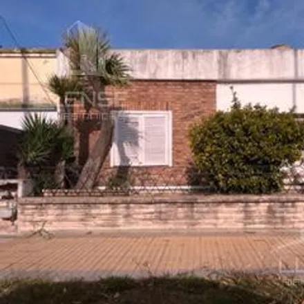 Image 2 - Doctor Ricardo Balbín, Quilmes Oeste, B1879 ETH Quilmes, Argentina - House for sale