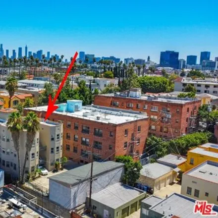 Image 7 - 283 North Kenmore Avenue, Los Angeles, CA 90004, USA - House for sale
