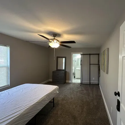 Rent this 1 bed room on Arlington in TX, US