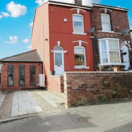 Buy this 2 bed duplex on Atlas Street in Rotherham, S60 5DW