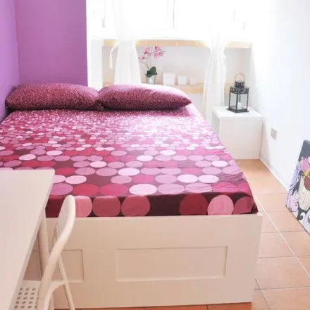 Rent this 6 bed room on Scuola Primaria Giovanni Pascoli in Via Giovanni Rasori, 20145 Milan MI
