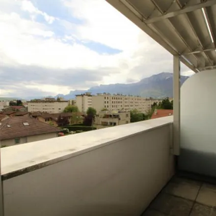 Image 2 - Notre-Dame - Musée, Place de Lavalette, 38000 Grenoble, France - Apartment for rent