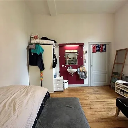 Rent this 1 bed apartment on Sint-Andriesstraat 5 in 2000 Antwerp, Belgium