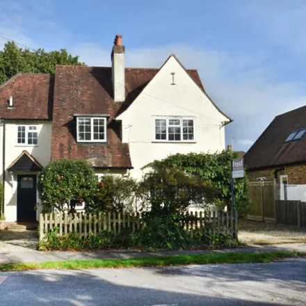 Buy this 4 bed house on Milton Avenue in Gerrards Cross, SL9 8QW
