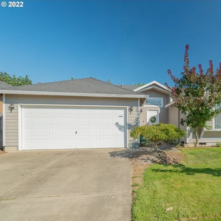 Buy this 3 bed house on 301 Southeast 171st Avenue in Vancouver, WA 98684