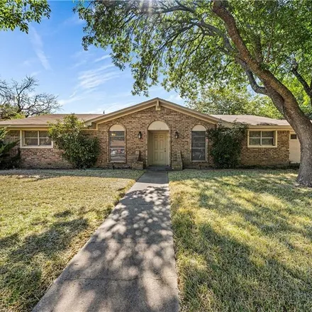 Buy this 3 bed house on 1018 West Denison Drive in Robinson, TX 76706