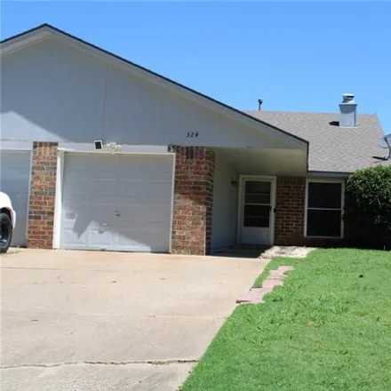 Rent this 3 bed house on 324 W Quantico St in Broken Arrow, Oklahoma
