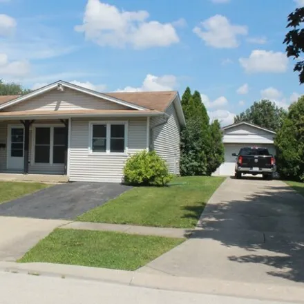 Rent this 4 bed house on 987 Cooper Ct in Elk Grove Village, Illinois