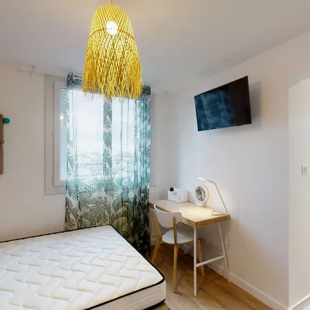 Rent this 1 bed apartment on Résidence « Le Cristal » in Impasse des Arènes, 31300 Toulouse