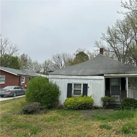 Buy this 3 bed house on 540 Greenbriar Avenue in Hampton, VA 23661