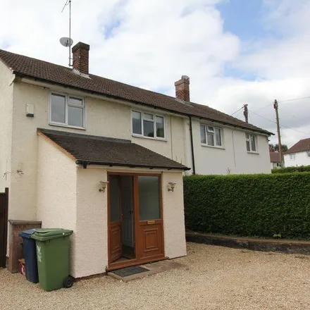 Rent this 3 bed duplex on Holtspur Avenue in Wooburn Green, HP10 0AU