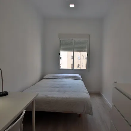 Rent this 3 bed room on Carrer de Yecla in 46021 Valencia, Spain