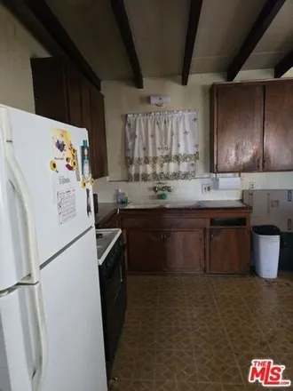 Image 3 - 1449 West Caldwell Street, Compton, CA 90220, USA - House for sale