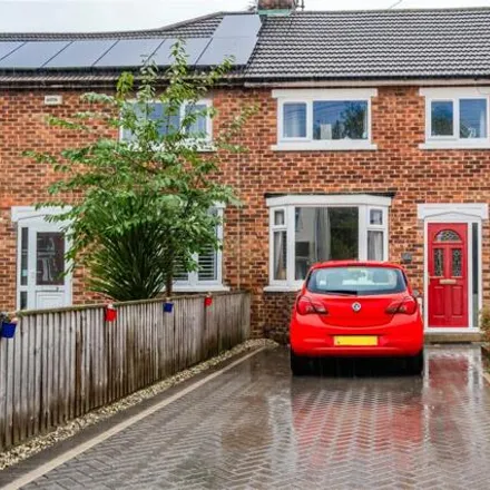 Buy this 3 bed townhouse on Walker Avenue in Scartho, DN33 2LL