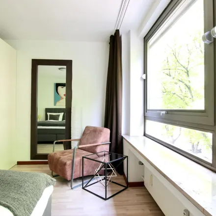 Rent this 2 bed apartment on Severinskirchplatz 12 in 50678 Cologne, Germany