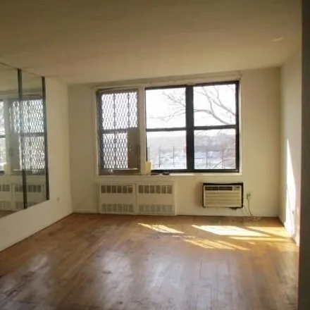 Image 7 - 1200 East 53rd Street, New York, NY 11234, USA - Condo for sale