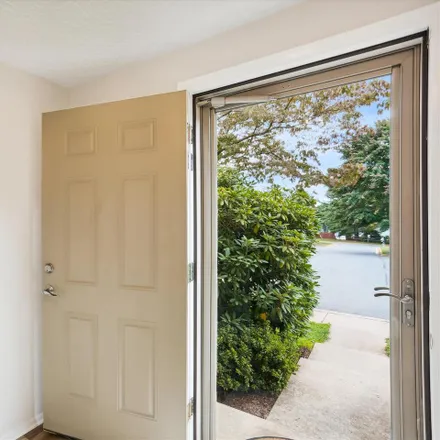 Image 8 - 12481 Quail Woods Drive, Germantown, MD 20874, USA - Townhouse for sale