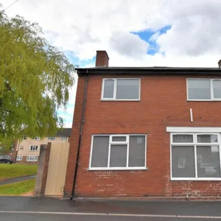 Rent this 4 bed house on Crossgate Rd / Wood Street in Crossgate Road, Dudley
