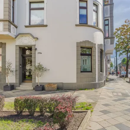 Rent this 3 bed apartment on Oberbilker Allee 298 in 40227 Dusseldorf, Germany