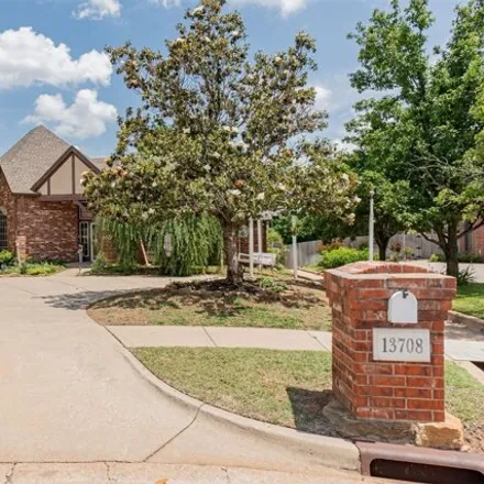 Buy this 3 bed house on 13782 Plantation Way in Oklahoma City, OK 73013