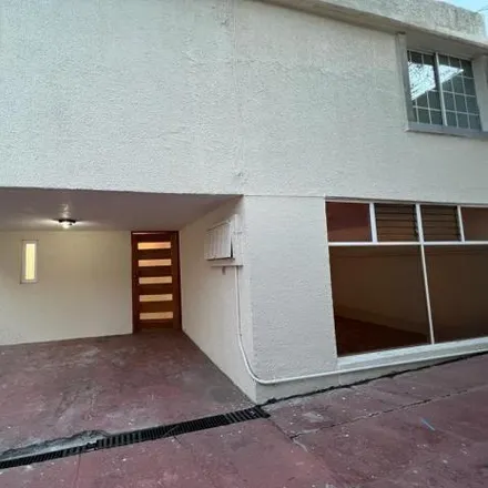 Rent this 4 bed house on Calle Centzontle in 52990 Atizapán de Zaragoza, MEX