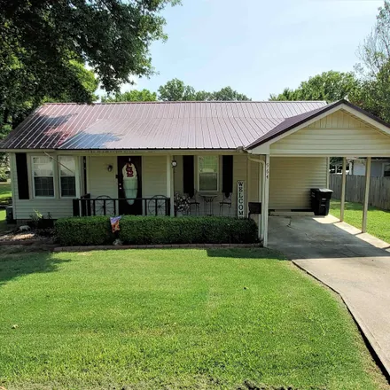 Buy this 2 bed house on 964 West Court Street in Piggott, AR 72454