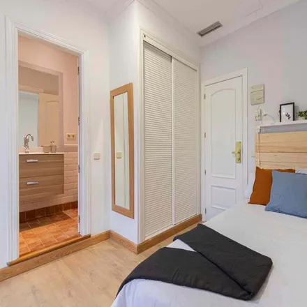 Rent this 41 bed room on Madrid in Travesía de San Mateo, 6