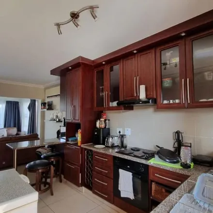 Image 2 - Queen Elizabeth Road, Uvongo, Hibiscus Coast Local Municipality, 4270, South Africa - Apartment for rent