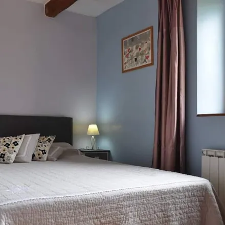 Rent this 4 bed house on 07460 Saint-Sauveur-de-Cruzières