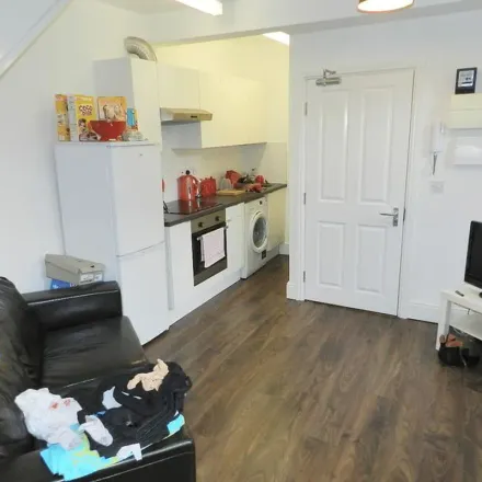 Rent this 1 bed apartment on Henry Price Residences in Clarendon Road, Leeds