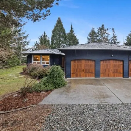 Buy this 3 bed house on 10789 State Route 92 in Lake Stevens, WA 98258