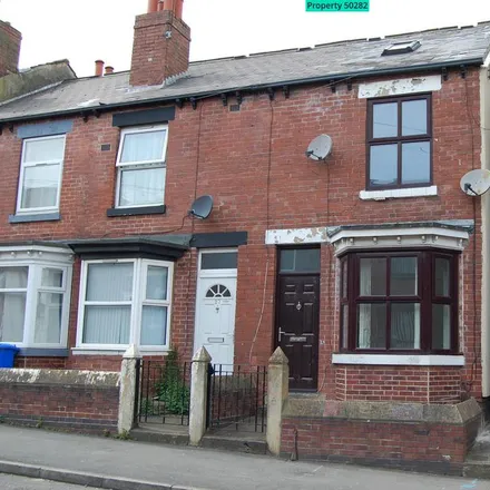 Rent this 4 bed house on Clipstone Road in Sheffield, S9 5ES