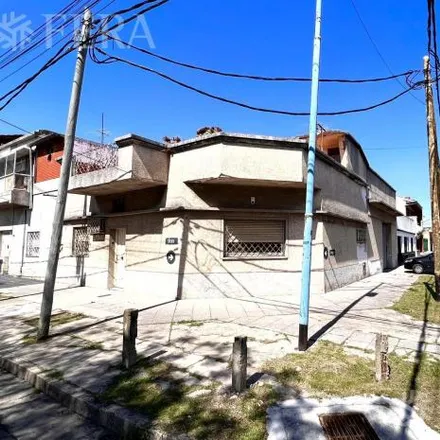 Buy this 2 bed house on Paysandú 402 in Partido de Avellaneda, 1875 Wilde