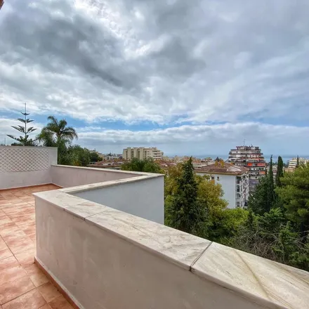 Image 7 - Calle Badajoz, 10, 29670 Marbella, Spain - Duplex for rent