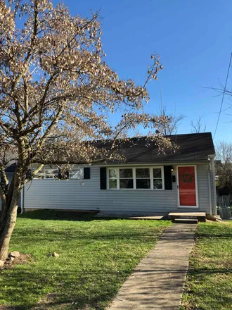 Rent this 3 bed house on 423 4th Ave