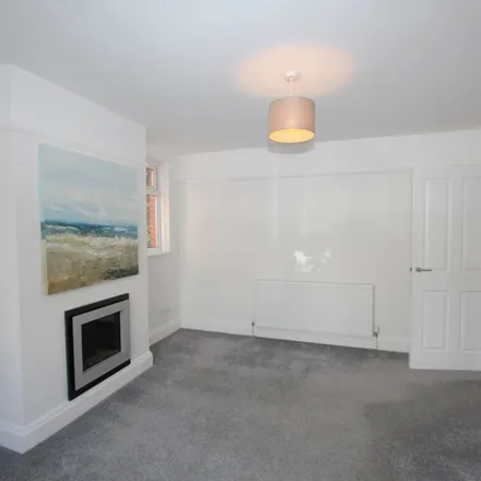 Image 7 - Athelstan Road, Worthing, BN14 7NA, United Kingdom - Apartment for rent