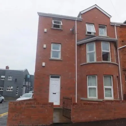Rent this 1 bed apartment on Melrose Street in Belfast, BT9 7DU