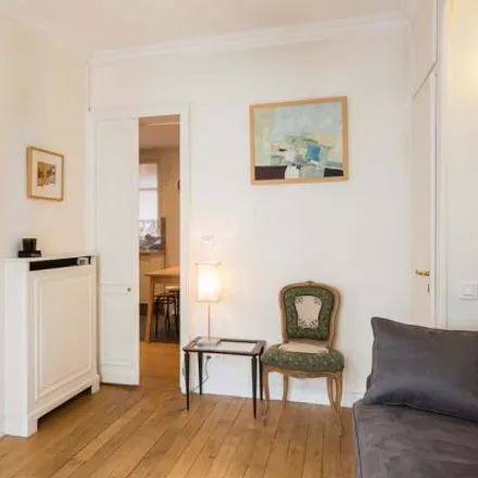 Image 2 - 19 Rue de la Comète, 75007 Paris, France - Apartment for rent