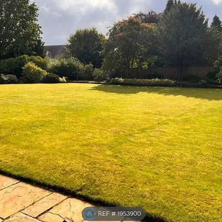 Image 8 - Stockton Heath Tennis Club, Delphfields Road, Hillcliffe, Warrington, WA4 5BY, United Kingdom - Apartment for rent