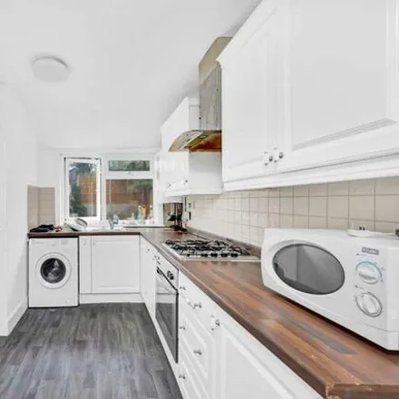 Image 9 - North Family Stand, Windsor Road, London, E10 5LP, United Kingdom - House for sale