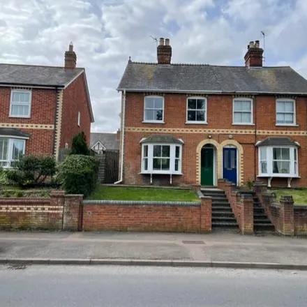 Rent this 2 bed duplex on 42 Charlton Road in Wantage, OX12 8HG