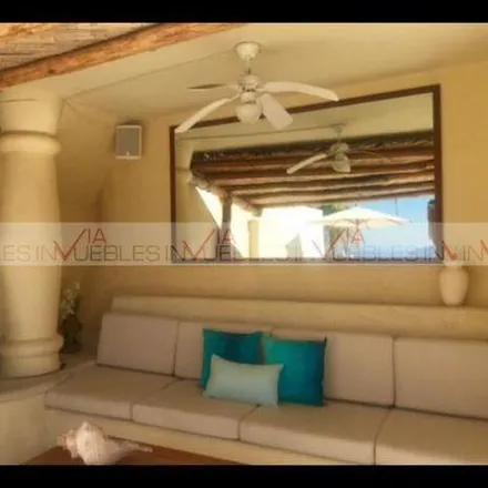 Buy this 4 bed house on Privada Guadalajara in Lomas de Costa Azul, 39300 Acapulco