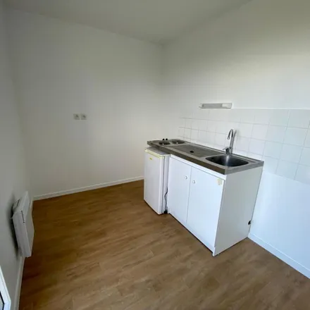 Rent this 2 bed apartment on 5 Rue du Haut-Bois in 35136 Saint-Jacques-de-la-Lande, France