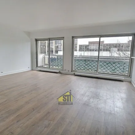 Rent this 3 bed apartment on 160 Rue du Château in 75014 Paris, France