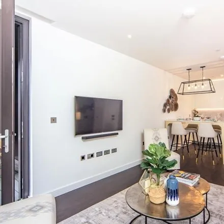 Image 3 - Ponton Road, Nine Elms, London, SW11 7AP, United Kingdom - Apartment for rent