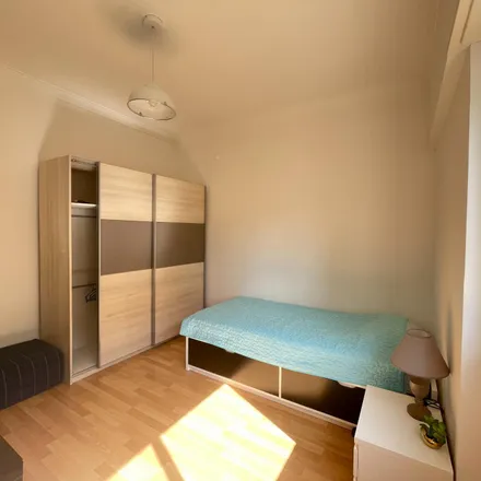 Rent this 3 bed room on Rua Maria Pimentel Montenegro in 1500-249 Lisbon, Portugal