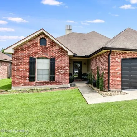Buy this 3 bed house on 187 St. Fabian Drive in Lafayette Parish, LA 70520