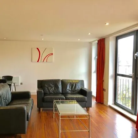 Rent this 2 bed room on 111 The Ropewalk in Nottingham, NG1 5DJ